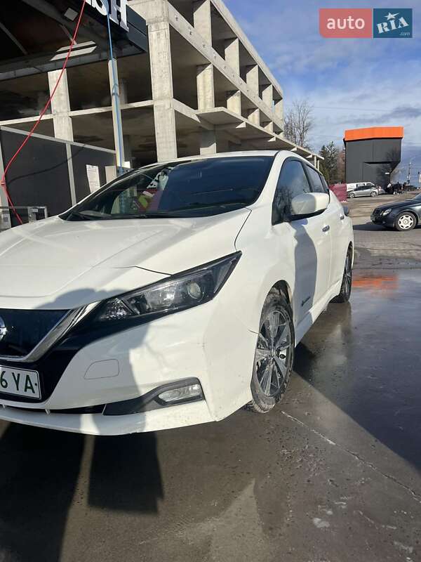 Хетчбек Nissan Leaf 2019 в Тернополі