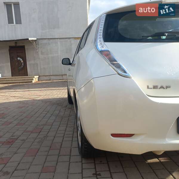 Хэтчбек Nissan Leaf 2013 в Ивано-Франковске