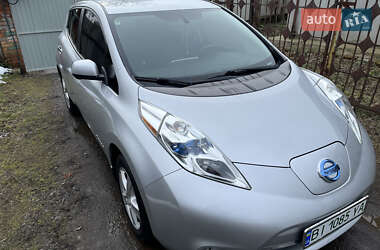 Хэтчбек Nissan Leaf 2015 в Полтаве