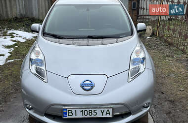 Хэтчбек Nissan Leaf 2015 в Полтаве