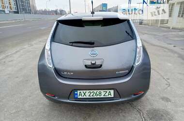 Хэтчбек Nissan Leaf 2014 в 