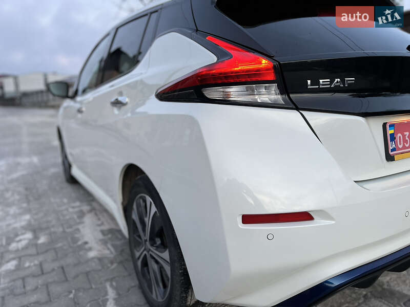 Хэтчбек Nissan Leaf 2018 в Ровно