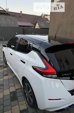 Хэтчбек Nissan Leaf 2018 в Хусте
