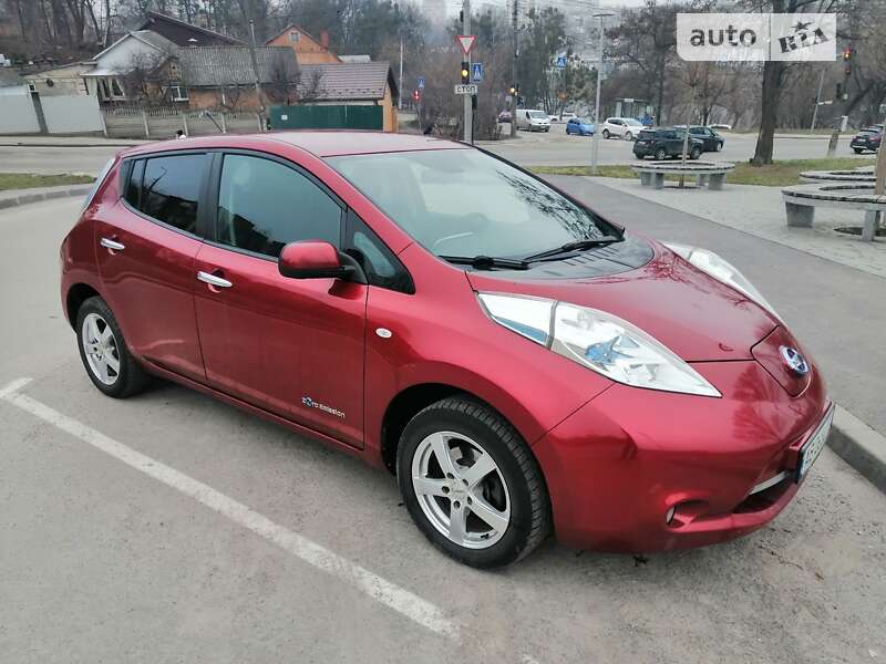 Хэтчбек Nissan Leaf 2013 в Виннице