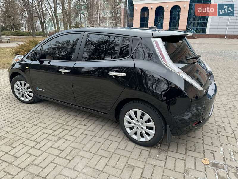 Хэтчбек Nissan Leaf 2014 в Полтаве