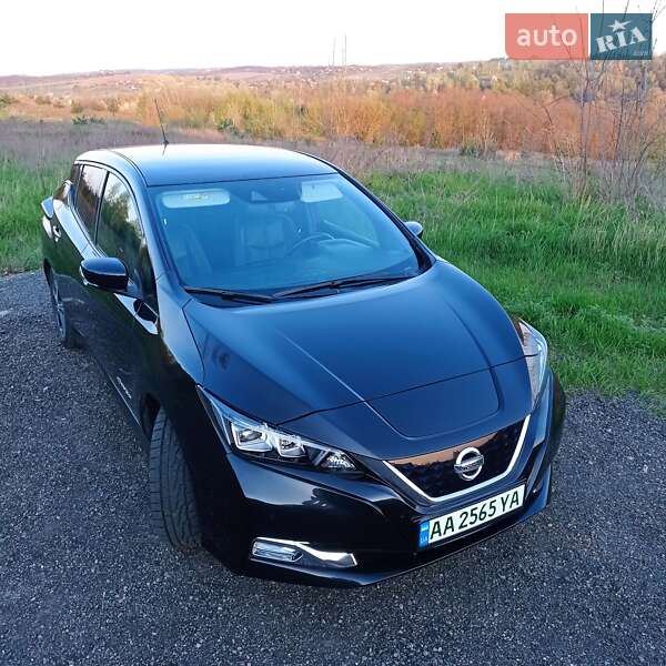 Хэтчбек Nissan Leaf 2018 в Киеве фото 4 Хэтчбек Nissan Leaf 2018 в Киеве