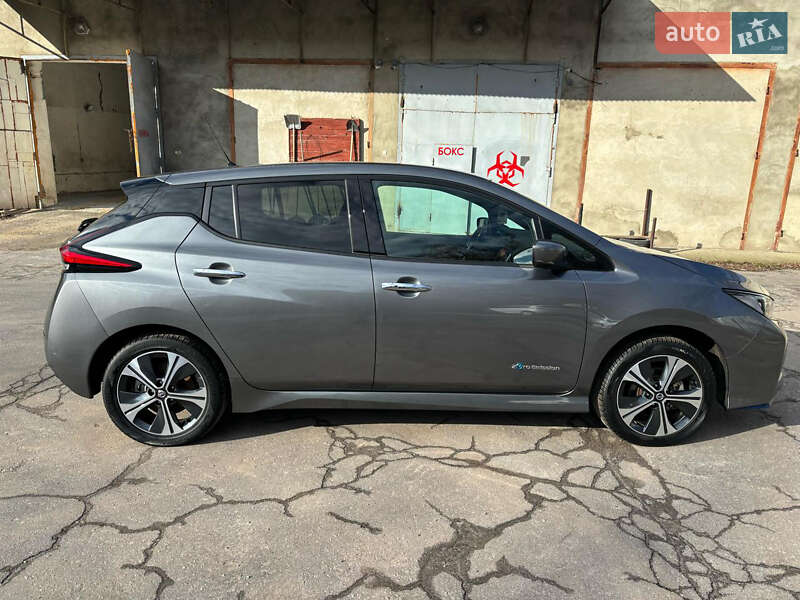 Хэтчбек Nissan Leaf 2019 в Тернополе