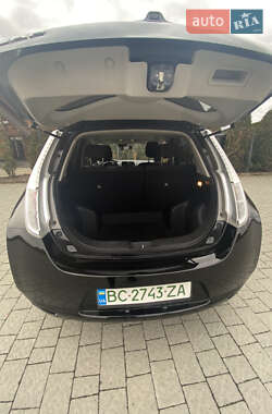 Хэтчбек Nissan Leaf 2016 в 
