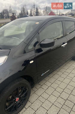 Хэтчбек Nissan Leaf 2016 в 