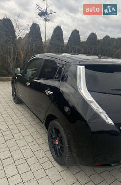 Хэтчбек Nissan Leaf 2016 в 