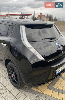 Хэтчбек Nissan Leaf 2016 в 