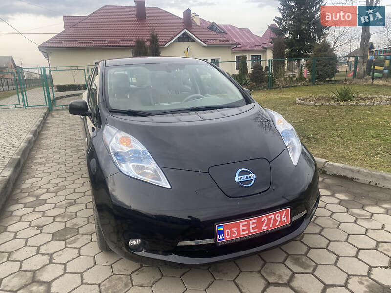 Хетчбек Nissan Leaf 2012 в Івано-Франківську