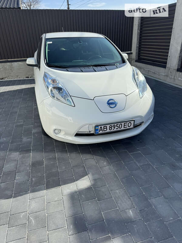 Хетчбек Nissan Leaf 2016 в Вінниці