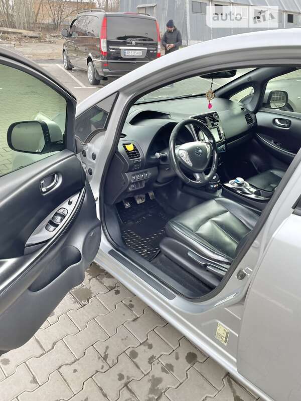 Хетчбек Nissan Leaf 2013 в Вінниці