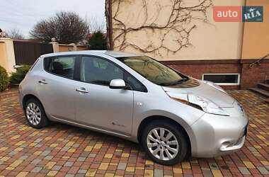 Хэтчбек Nissan Leaf 2015 в 
