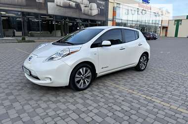 Хетчбек Nissan Leaf 2015 в Хмельницькому