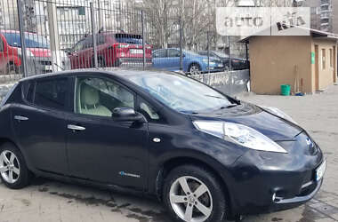 Хэтчбек Nissan Leaf 2012 в Запорожье