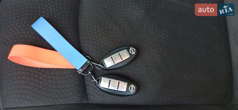 Хэтчбек Nissan Leaf 2015 в Бердичеве