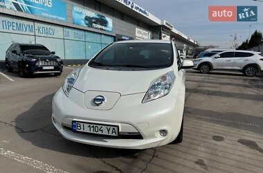 Хетчбек Nissan Leaf 2015 в Полтаві