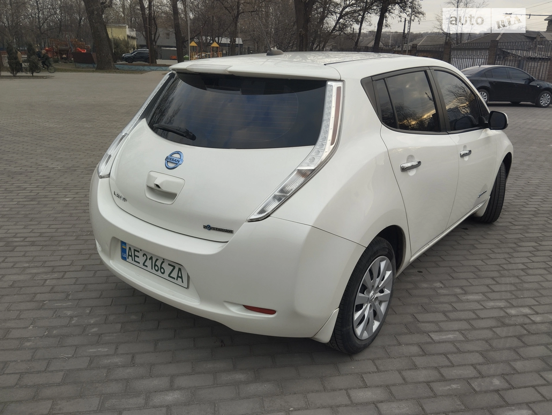 2016 Nissan Leaf - мініатюра 4