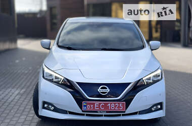 Хэтчбек Nissan Leaf 2019 в 