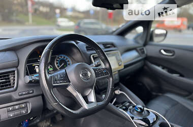 Хэтчбек Nissan Leaf 2019 в 
