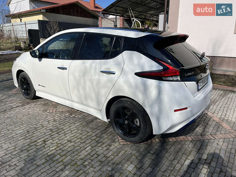 Хетчбек Nissan Leaf 2018 в Луцьку