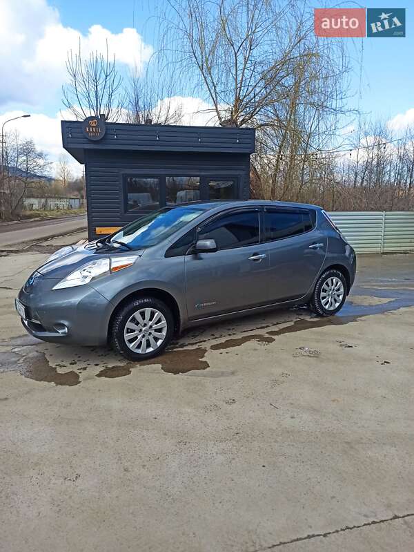 Хэтчбек Nissan Leaf 2015 в Бориславе