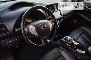 Хетчбек Nissan Leaf 2013 в Рівному