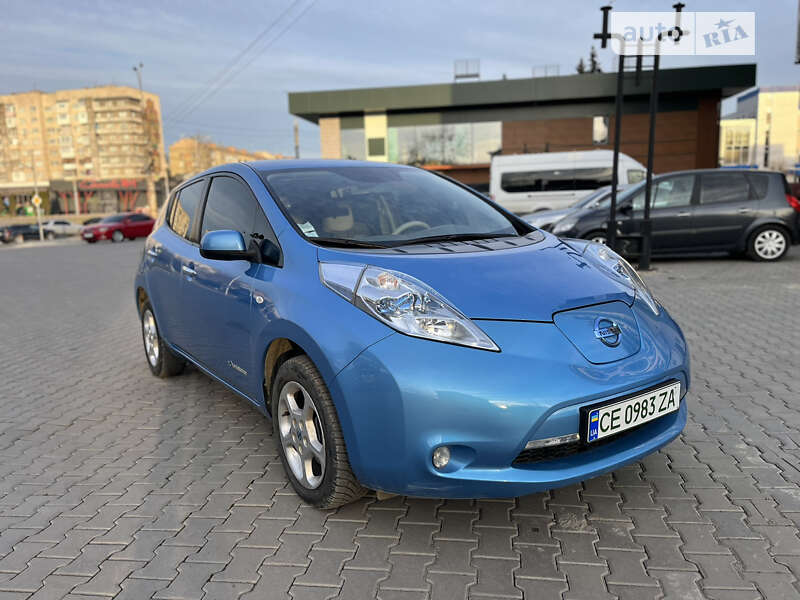 Хэтчбек Nissan Leaf 2012 в Черновцах