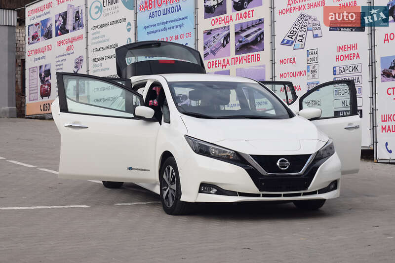 Хэтчбек Nissan Leaf 2019 в Черновцах