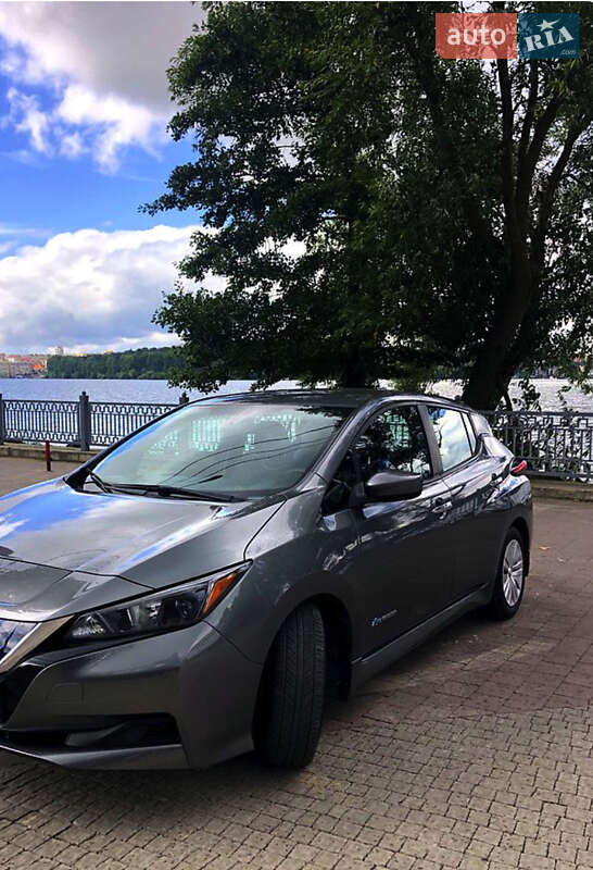 Хэтчбек Nissan Leaf 2019 в Тернополе