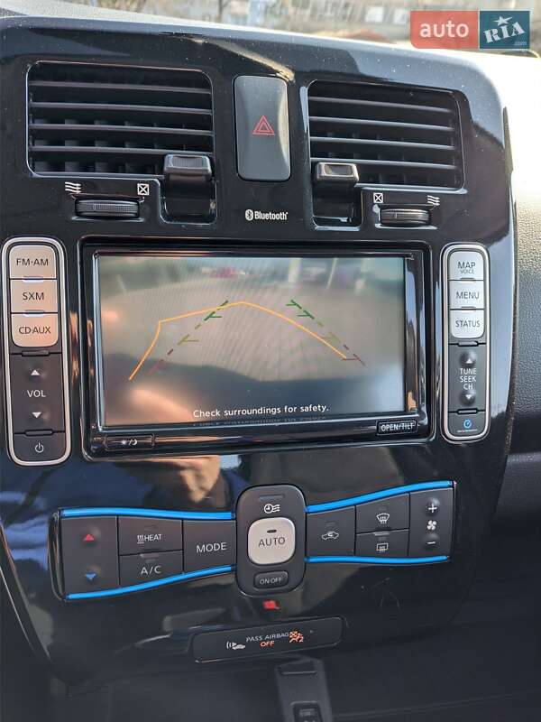 Хэтчбек Nissan Leaf 2016 в Ровно