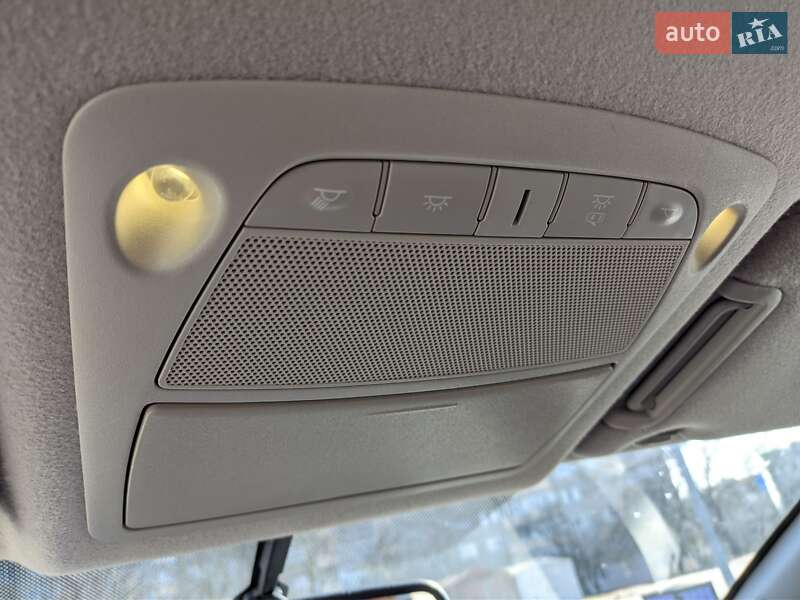 Хэтчбек Nissan Leaf 2016 в Ровно