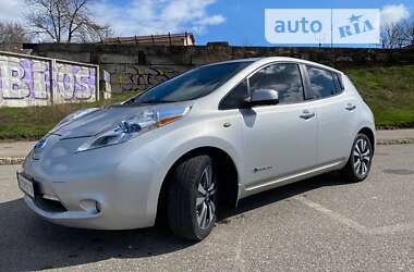 Хэтчбек Nissan Leaf 2013 в Одессе