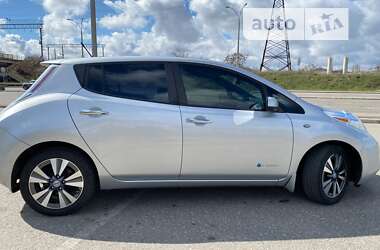 Хэтчбек Nissan Leaf 2013 в Одессе