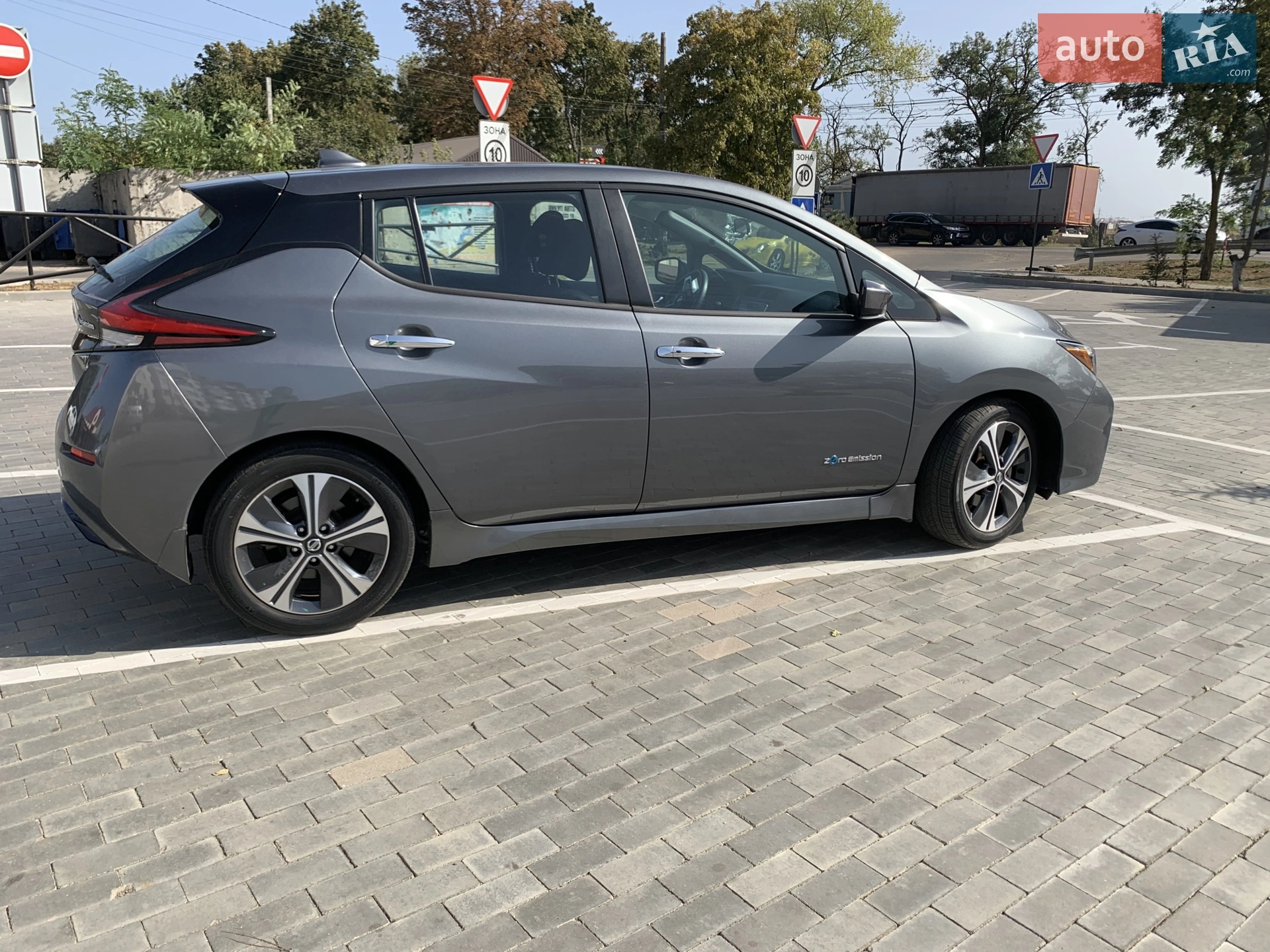 2018 Nissan Leaf - фото 1