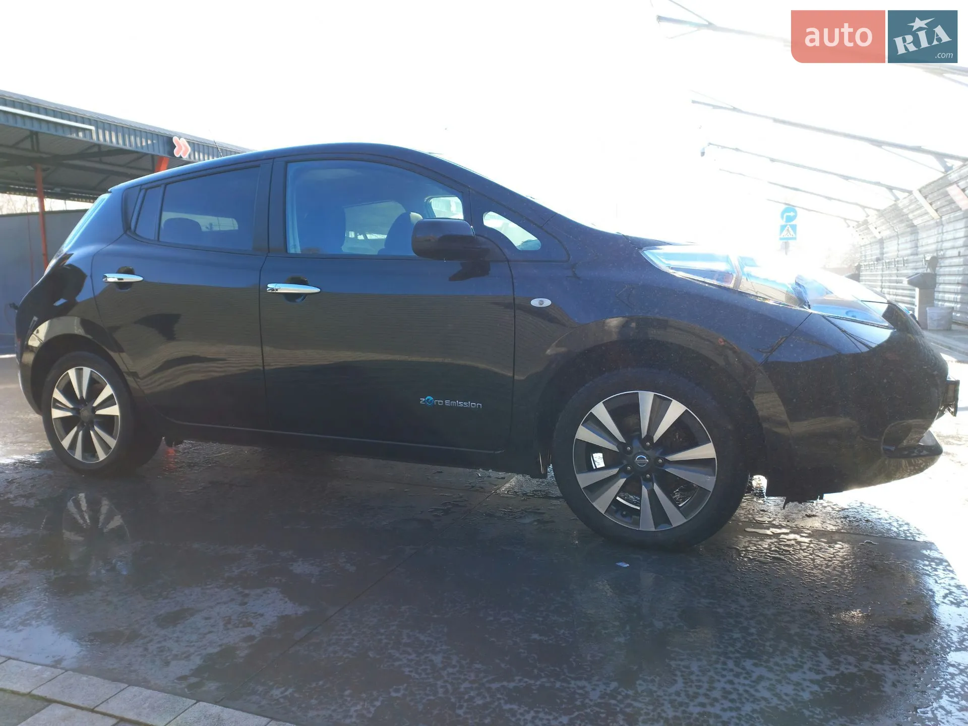 2017 Nissan Leaf - мініатюра 10