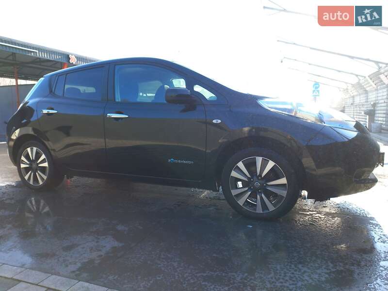 Хетчбек Nissan Leaf 2017 в Житомирі