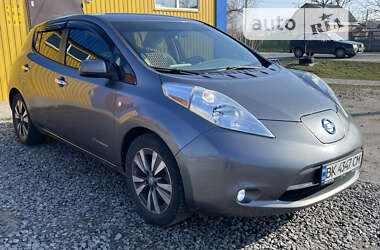 Хэтчбек Nissan Leaf 2015 в Киеве