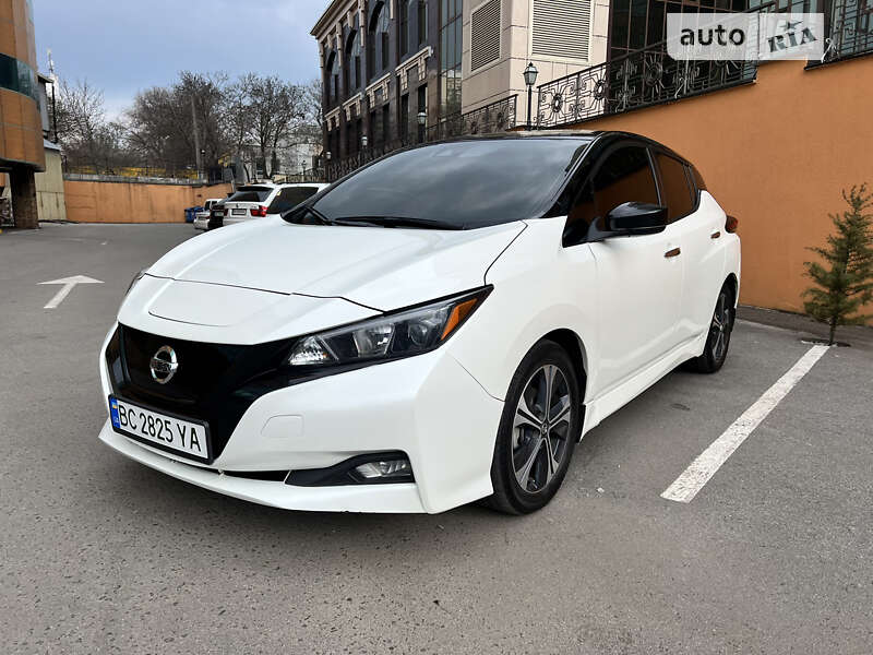 Хэтчбек Nissan Leaf 2022 в Одессе