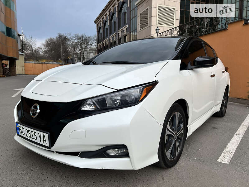 Хэтчбек Nissan Leaf 2022 в Одессе