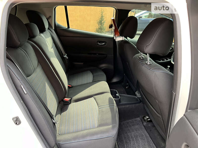 Хэтчбек Nissan Leaf 2022 в Одессе
