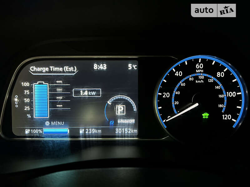 Хэтчбек Nissan Leaf 2022 в Одессе