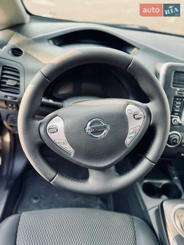 Хэтчбек Nissan Leaf 2017 в Ровно