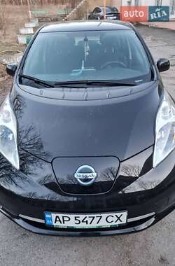 Хэтчбек Nissan Leaf 2013 в 
