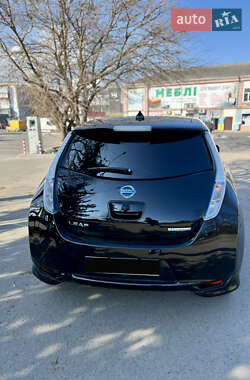 Хэтчбек Nissan Leaf 2014 в Новомосковске