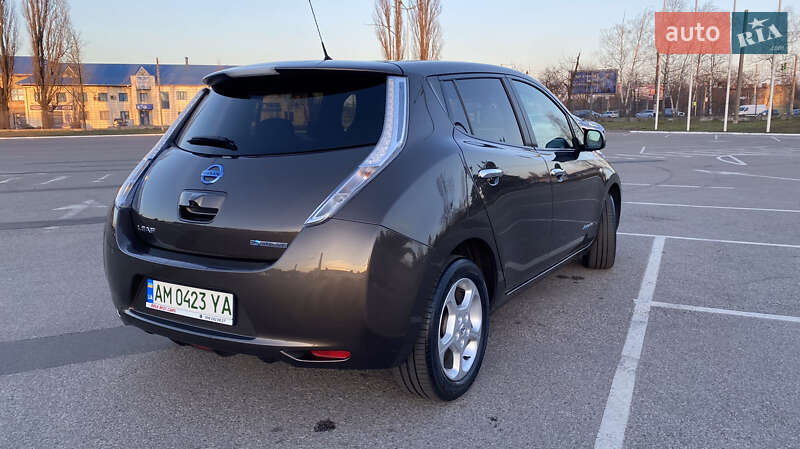 Хэтчбек Nissan Leaf 2017 в Житомире