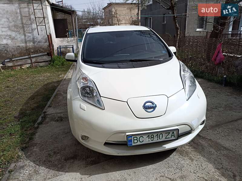 Хетчбек Nissan Leaf 2014 в Львові