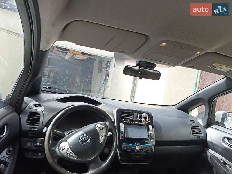 Хетчбек Nissan Leaf 2014 в Львові
